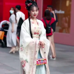 买汉服的小姐姐多吗吗,小姐姐们的时尚选择