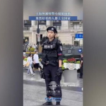 交警小姐姐看到特警小姐姐,交警小姐姐目睹特警小姐姐风采